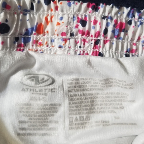 Hodgepodge 4T clothes- Gerber, Garanimals, etc. - Picture 13 of 15